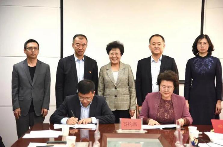 ��������Я��������������֧ͬ�ָ�Ů��ҵ�¸�