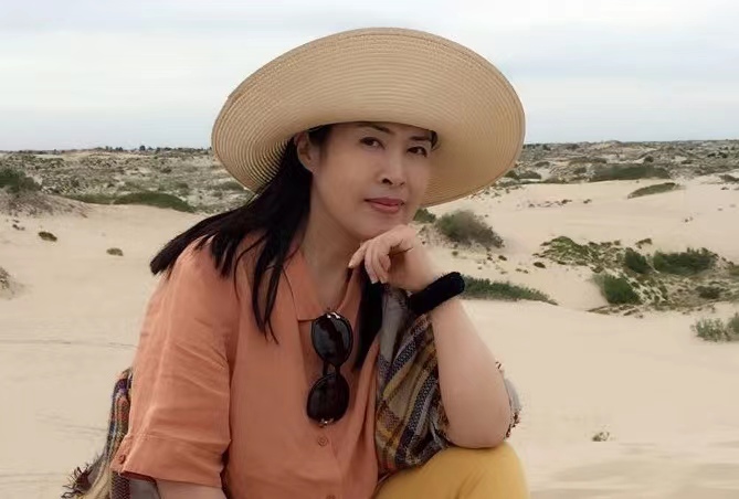 1679872013490199.jpg 范一冰照片-横版.jpg