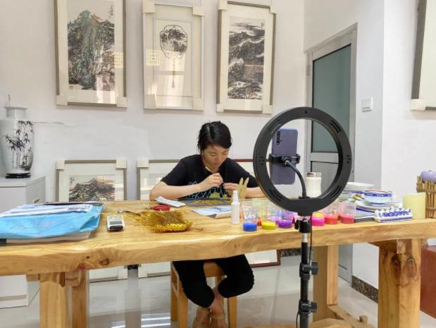 点击看大图 齐鲁银行金融赋能 为创业者加油助力