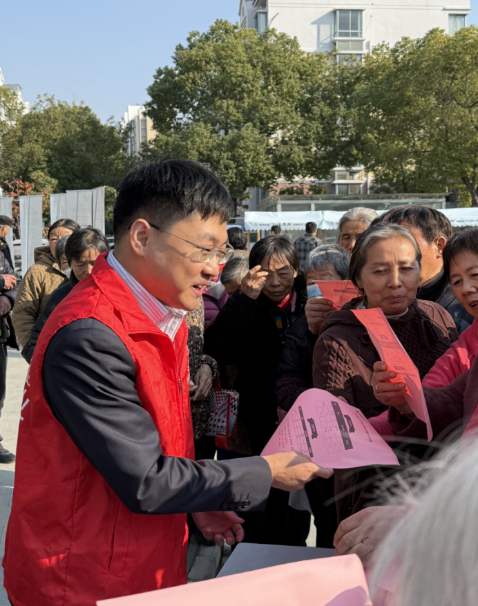 1765857983141593.png 截屏2025-12-16 下午12.03.58.png