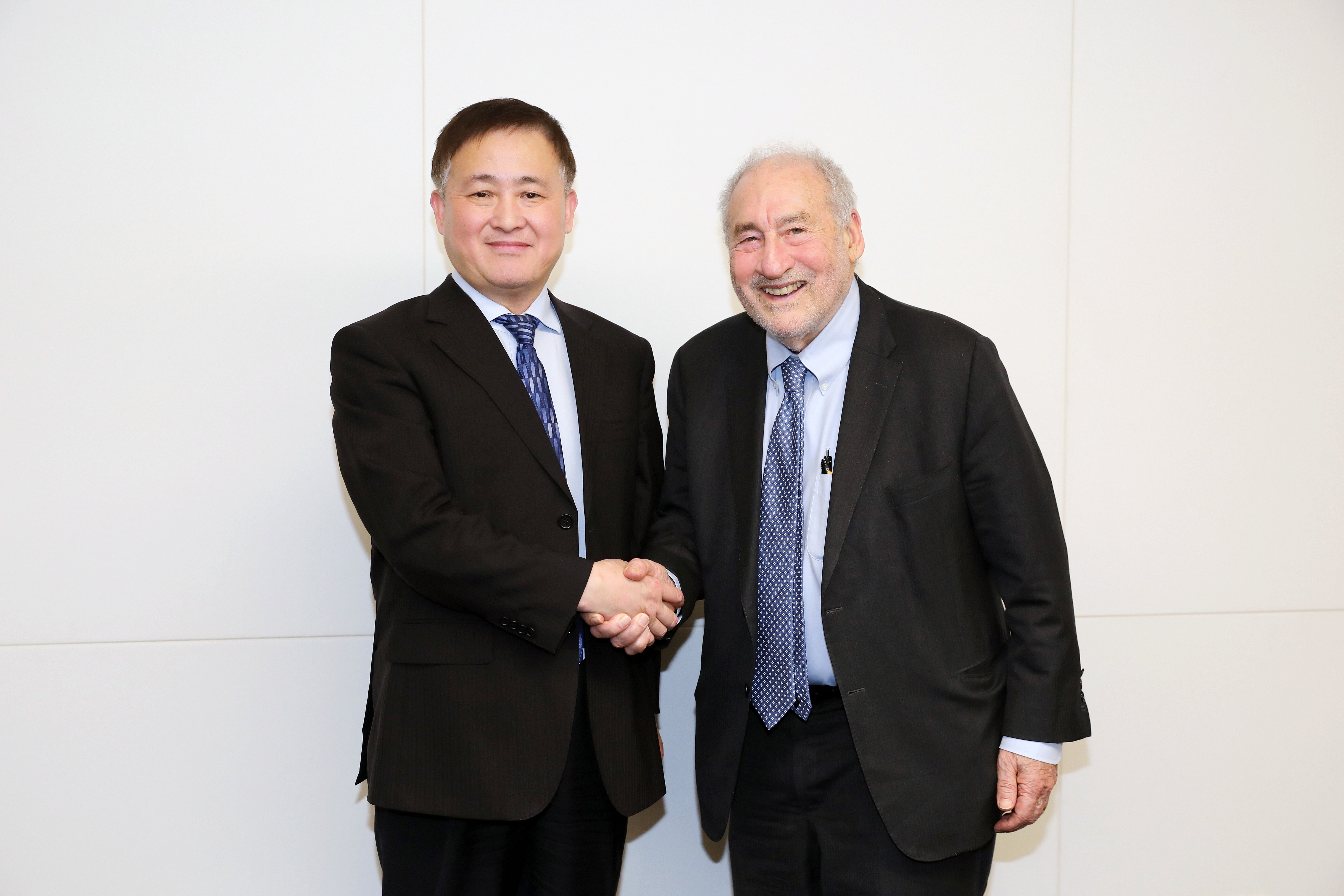 1743155341567667.jpg 斯蒂格利茨_PS.jpg