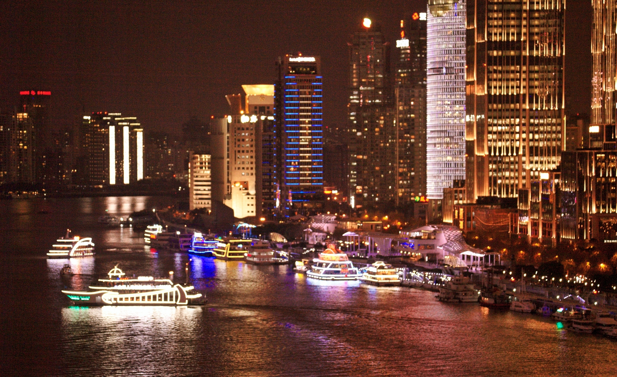 1739031763893597.jpg 上海夜景-中国银行王坤摄影-2.jpg