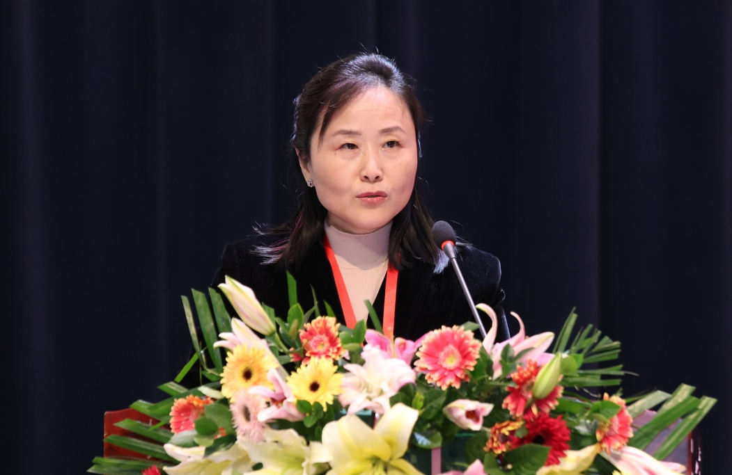 1733443242642911.jpg 13-第十二届颁奖仪式合影-彭燕.jpg