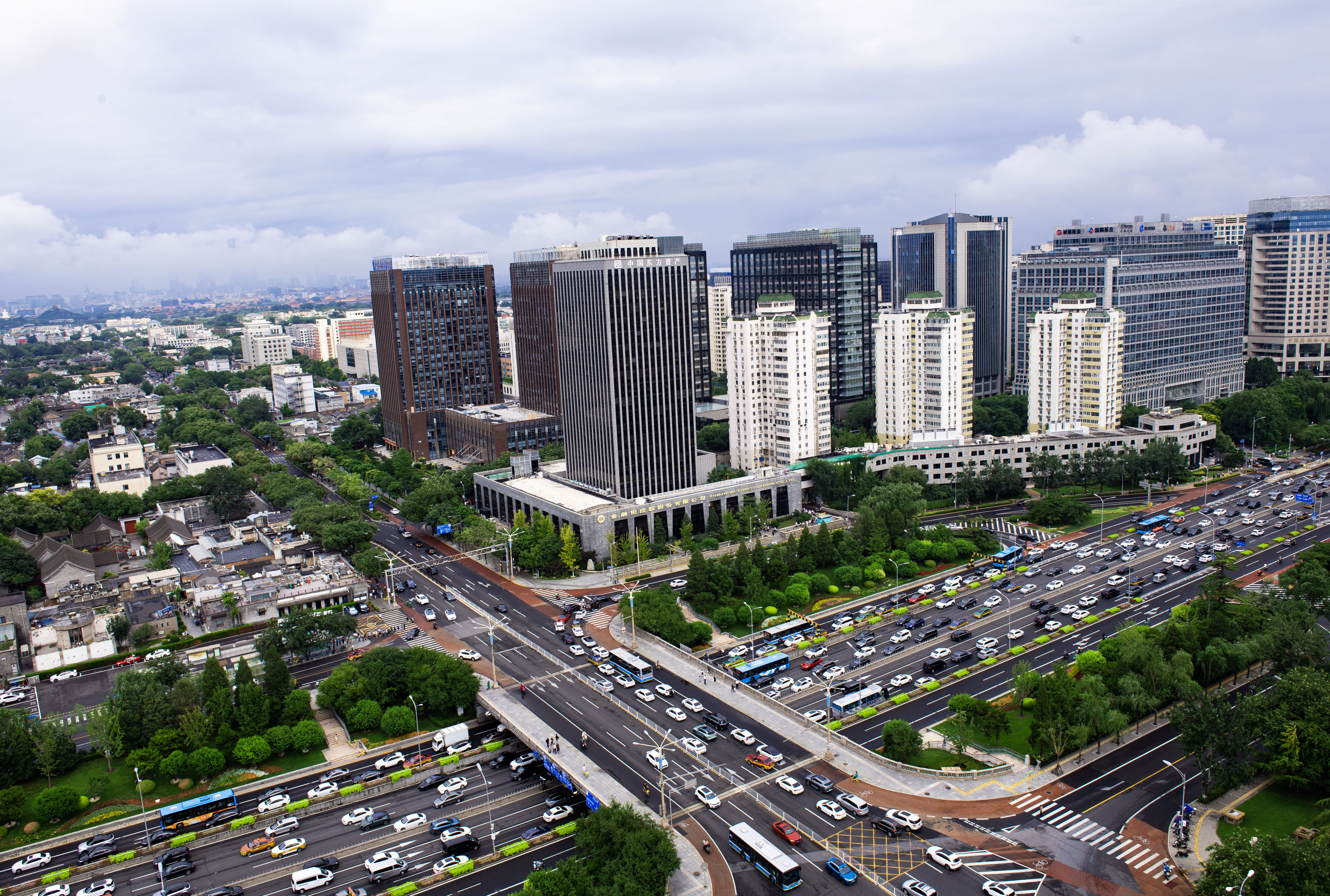 1725111523466631.jpg 2024年7月25日办公室窗前拍摄雨后的350vip葡亰集团-3.jpg