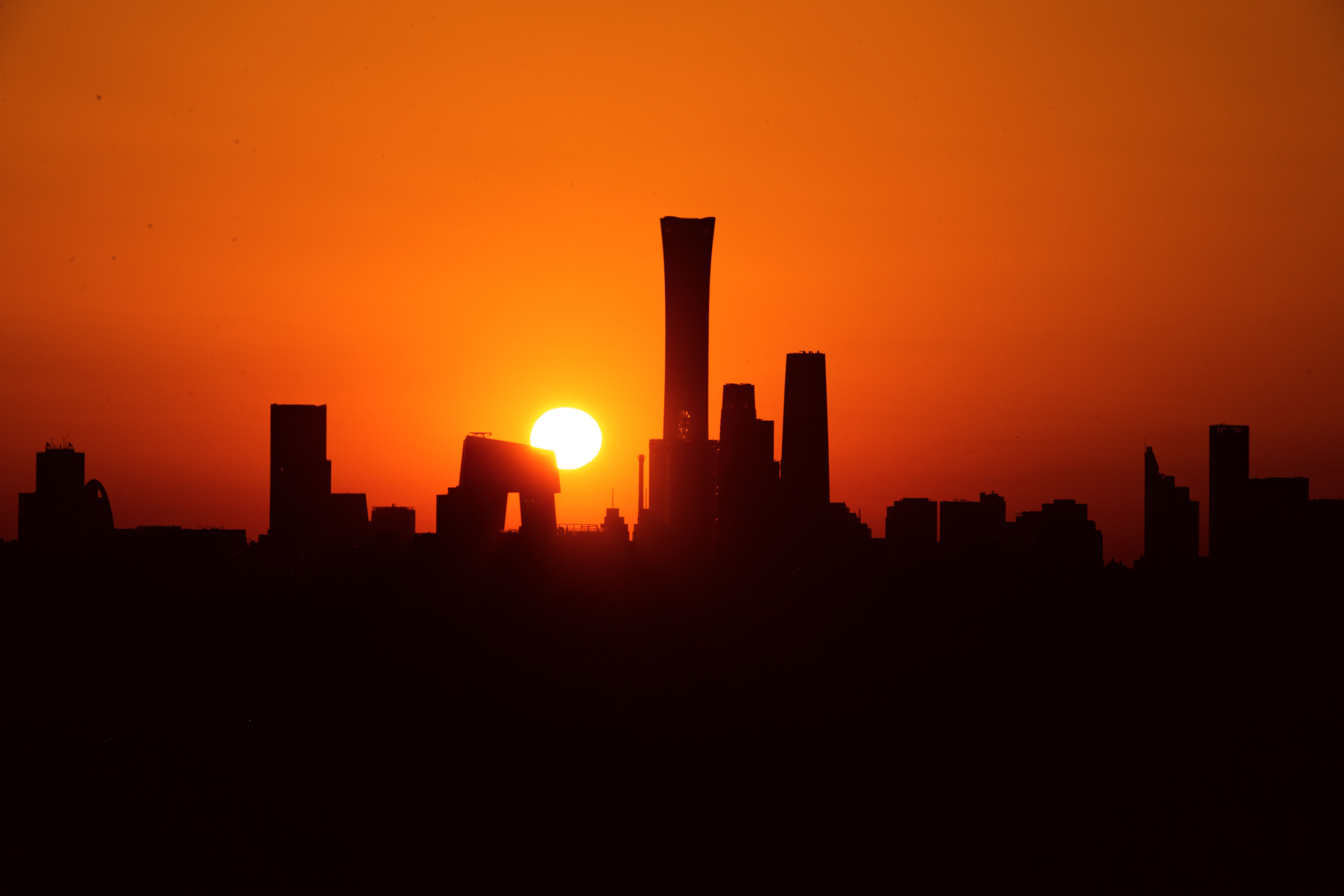 1709864397222489.jpg 2024年3月8日办公室拍摄中国尊日出-3.jpg