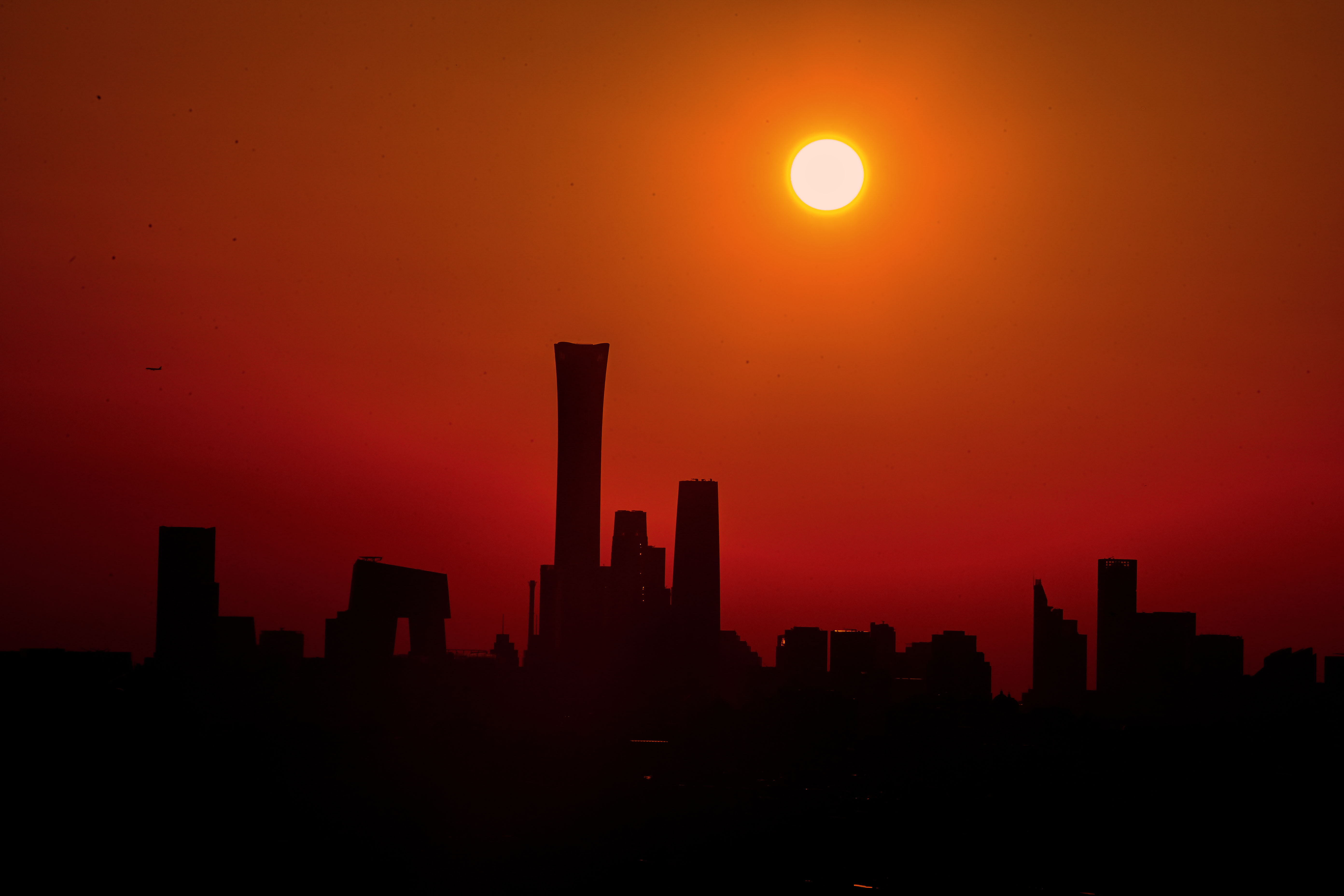 1709864475789490.jpg 2024年3月8日办公室拍摄中国尊日出-10.jpg