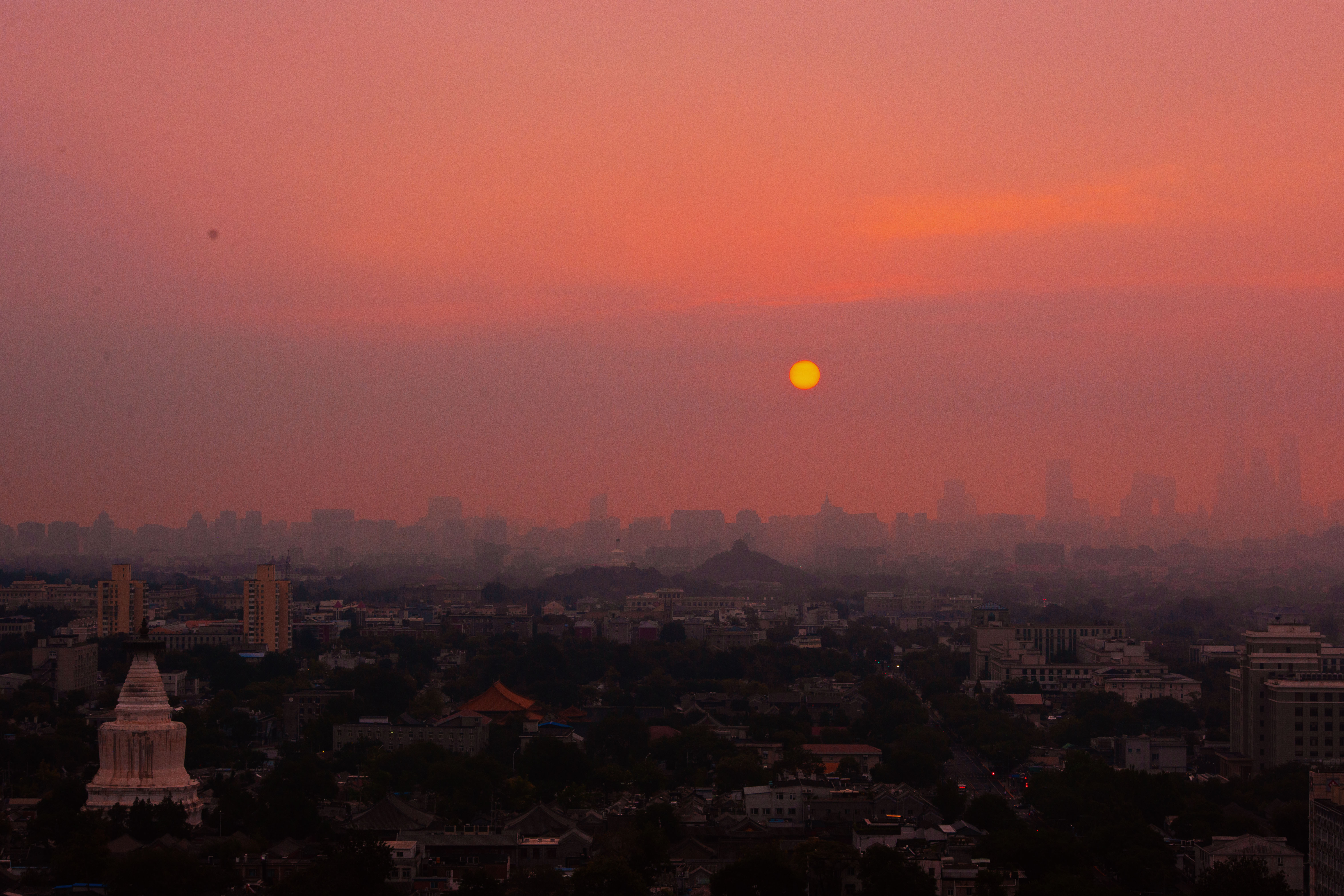 1726702766632726.jpg 2024年9月19日星期四早晨办公室拍日出-3.jpg