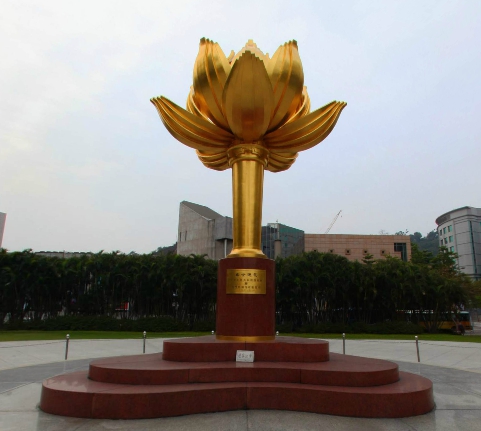 1555567076720222.jpg 金莲花广场.jpg