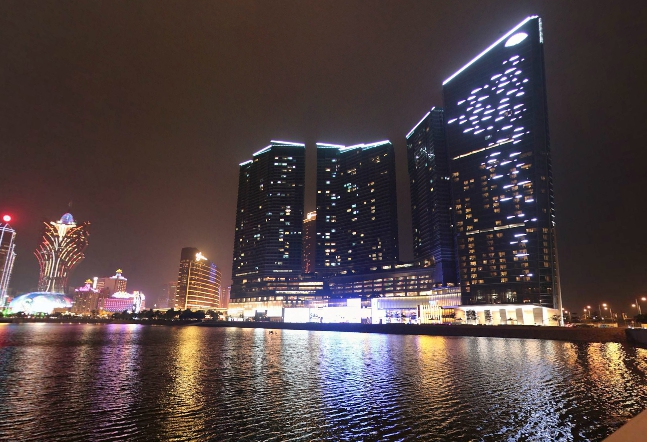 1555567089295400.jpg 南湾湖夜景.jpg